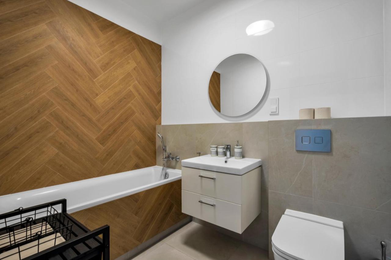 Business District Apartment - Parking, Balcony By Rentujemy Varsovie Extérieur photo